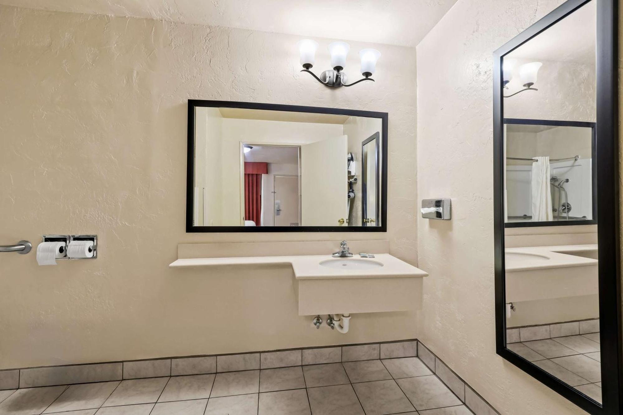 Surestay Hotel By Best Western Blythe Bagian luar foto